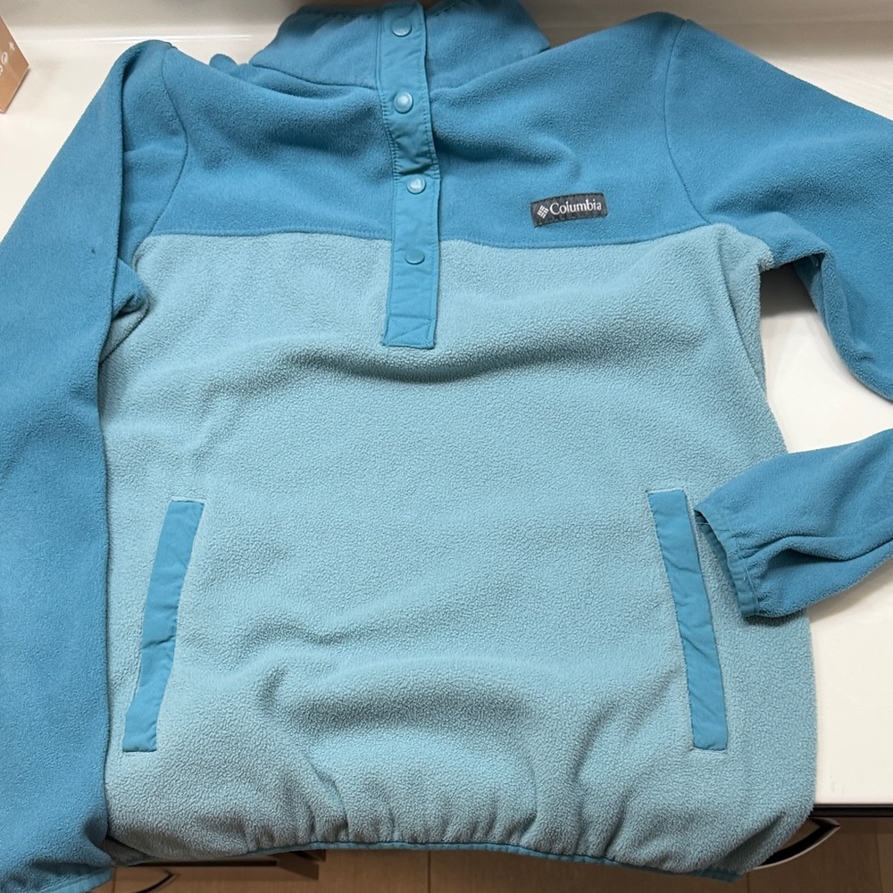 Columbia Light and Sky Blue Half-Snap Fleece Pullover